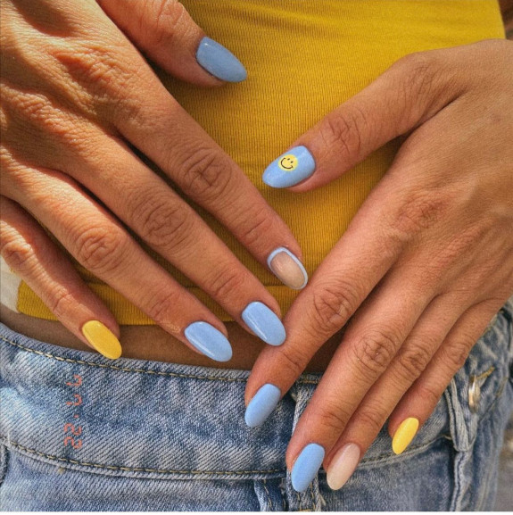 34 Cute Summer Nail Ideas — Smiley Face Blue and Yellow Nails