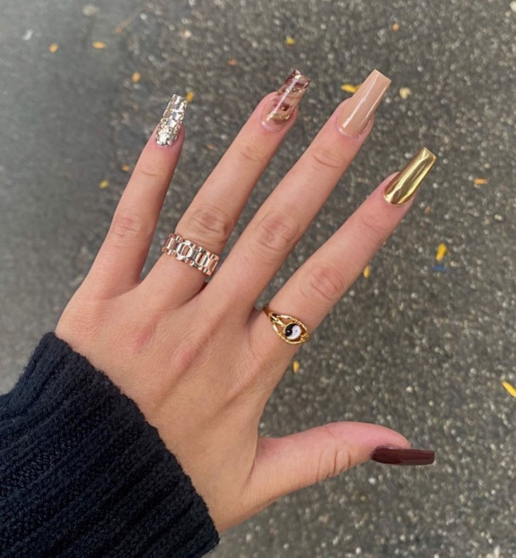 45 Earthy Autumn Nail Ideas — Gold + Nude + Marble Nails