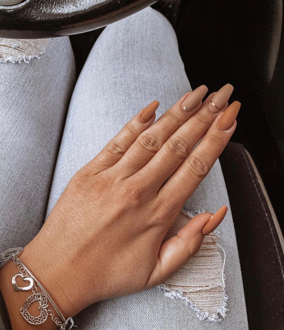 45 Earthy Autumn Nail Ideas — Shades of Brown Nails