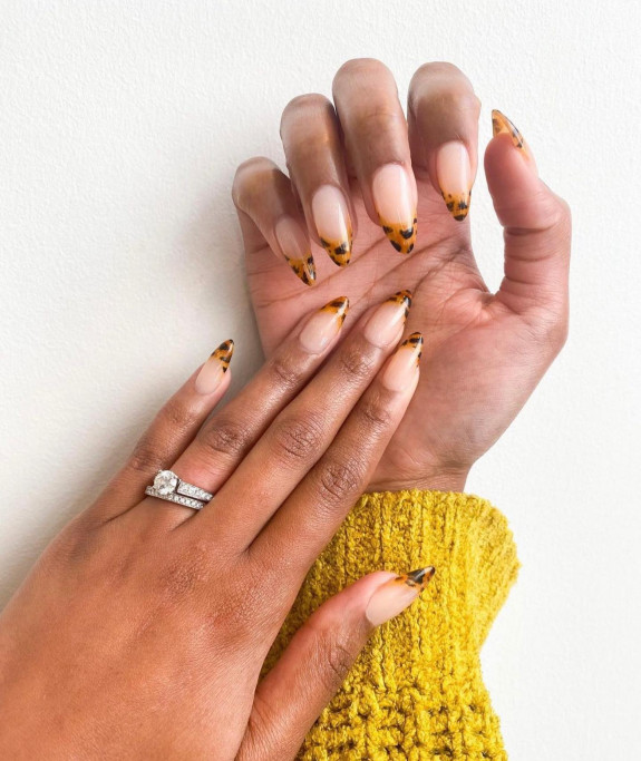 45 Earthy Autumn Nail Ideas — Leopard Tip Nails