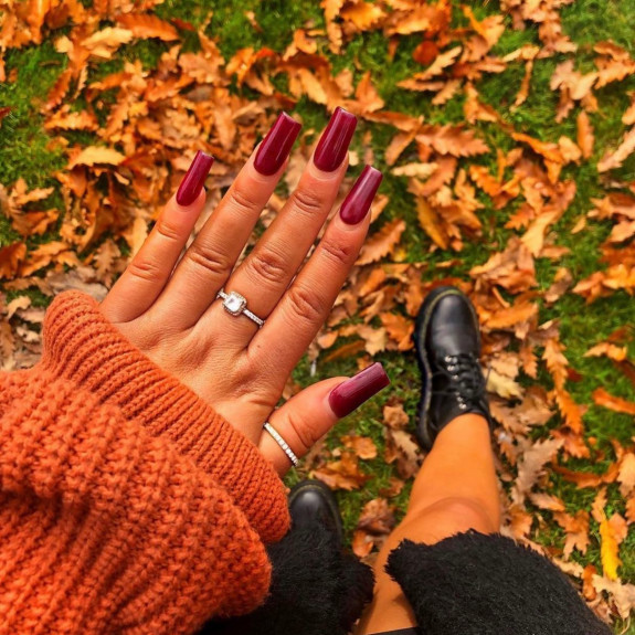 earthy fall nails for 2022, fall nails, swirl nails, earthy fall nails, nail art designs, september nails, fall nails designs, autumn nail designs, autumn nails 2022, nail trends 2022, brown autumn nails 2022, fall nails 2022, fall nails 2022 acrylic, fall nails 2022 colors