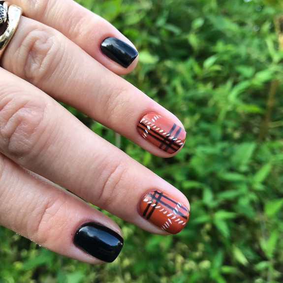 34 The Best Fall Nail Trends For 2022 — Burnt Orange Plaid + Black Nails