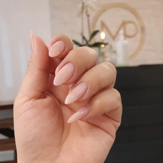 26 Plain Acrylic Nails in 2022 — Acrylic Almond Nude Nails