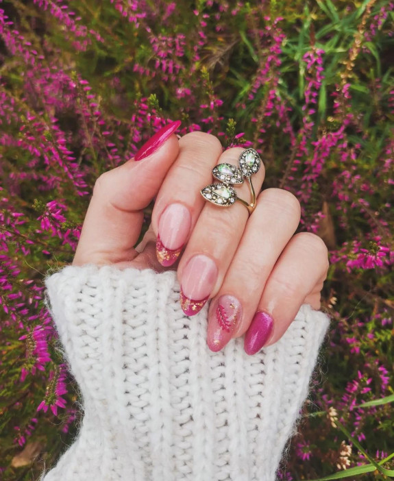 34 The Best Fall Nail Trends For 2022 — Pink Berry Tone Tip Nails