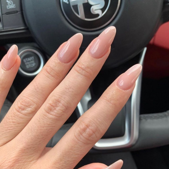 26 Plain Acrylic Nails in 2022 — Glossy Nude Almond Nails