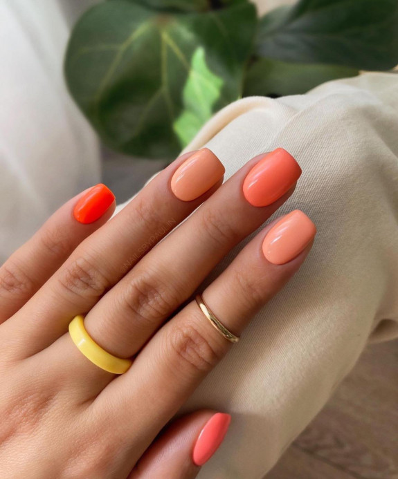 30 Cute Peach Nail Ideas — Gradient Peach Nails