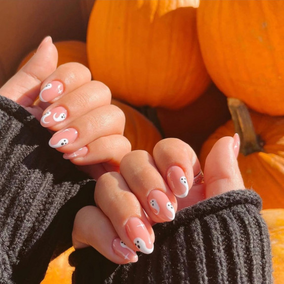 halloween nails, halloween nail design ideas, halloween nails 2022, spider web french tips, pumpkin nails, spooky nails, halloween nail designs 2022, mix and match halloween nails, blood drip halloween nails, ghost nails, bat nails  Nails by @minimasterpiec