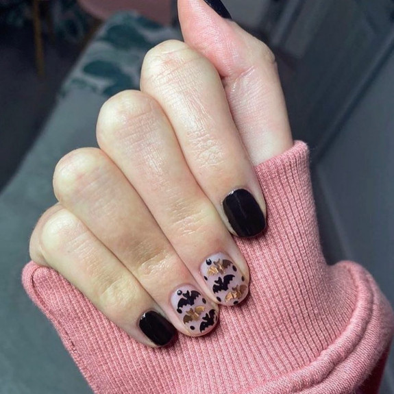 37 Cute Halloween Nails Ideas in 2022 — Black and Gold Bat Nails