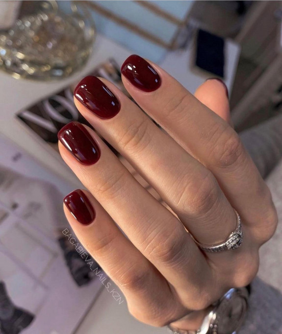45 Gorgeous Burgundy Nails — Chic Burgundy Short Nails