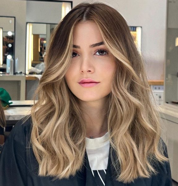 15 Flattering Round Face Haircuts in 2022 — Ombre Blonde Haircut