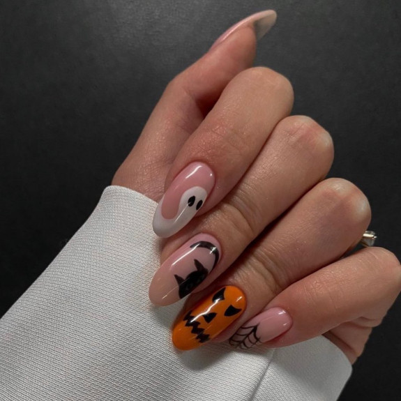 37 Cute Halloween Nails Ideas in 2022 — Mixed Halloween Nails