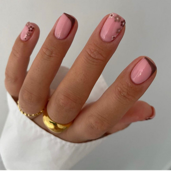 33 Best September Nails — Brown Daisy French Tip Nails