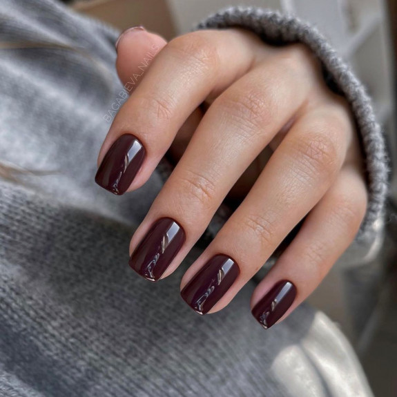 45 Gorgeous Burgundy Nails — Round Short Nails