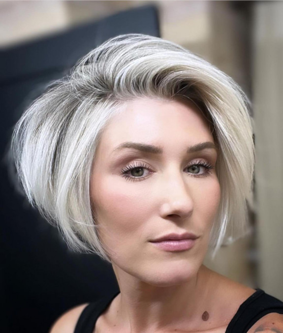 28 Trendy Bixie Haircut Ideas — Platinum Blonde Haircut