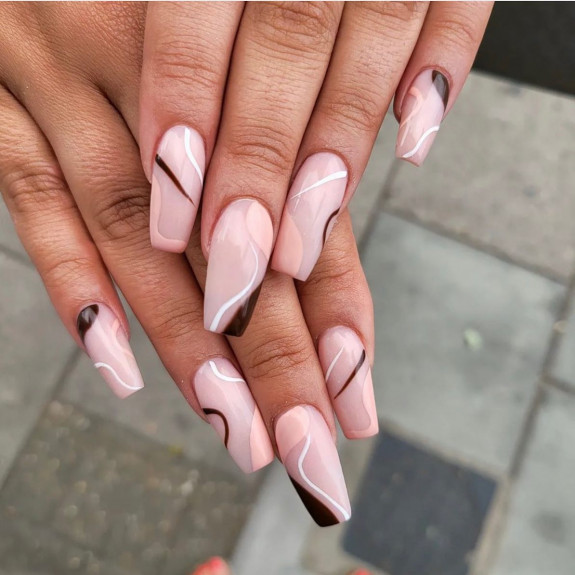 31 Cute September Nail Ideas — Nude and Brown Nails