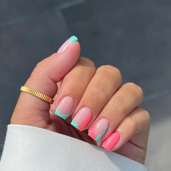 31 Cute September Nail Ideas — Mint and Peach Nails