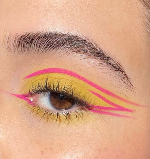 35 Eyeshadow Makeup Looks — Pink Graphic Line Yellow Eyeshadow 