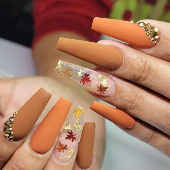 autumn nails 2022, autumn gel nails 2022, fall nails 2022, fall nail colors, cute fall nails, fall nails 2021 short, gradient color fall nails, brown nail, fall nails with designs, swirl nails, french tip fall nails