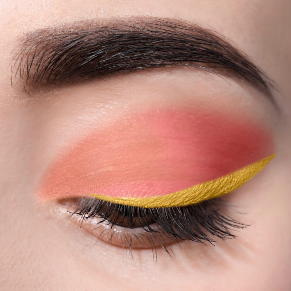 35 Eyeshadow Makeup Looks — Peach and Yellow Makeup