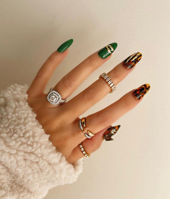 77 Trendiest Fall Nails To Compliment Your Fall Outfits — Green and Tortoiseshell Nails