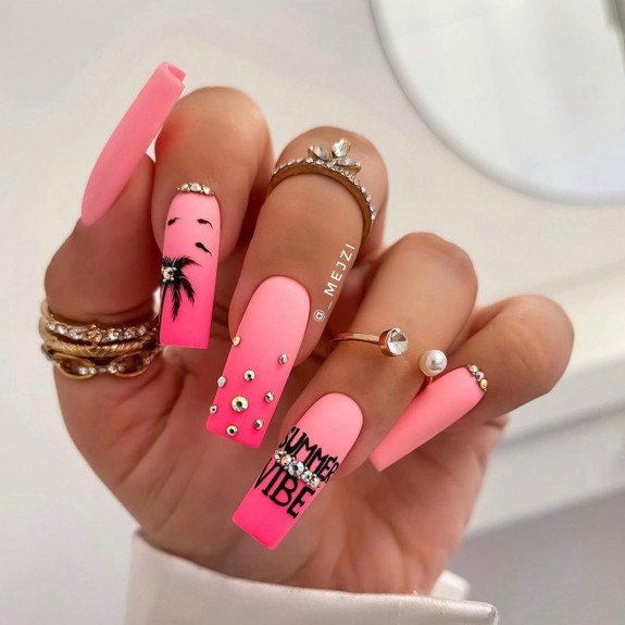 31 Cute September Nail Ideas — Ombre Pink Beach Vibe Nails