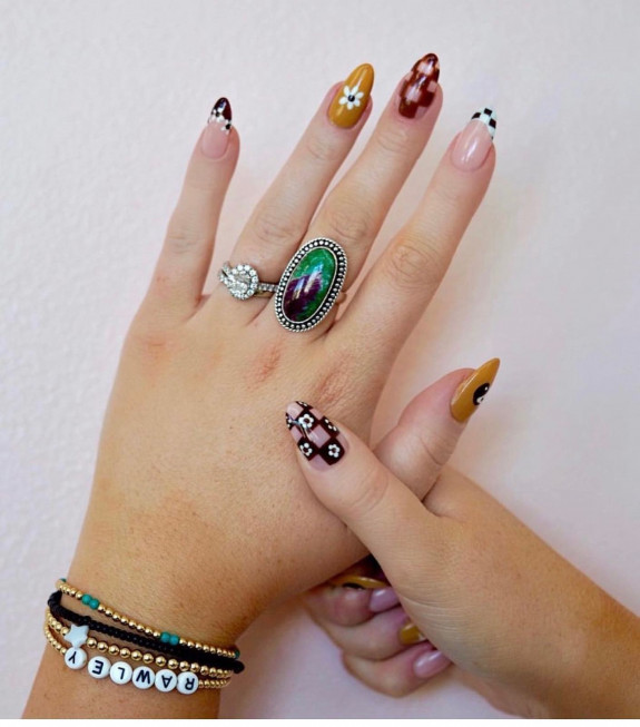 77 Trendiest Fall Nails To Compliment Your Fall Outfits — Mixed Flower and Checker Nails