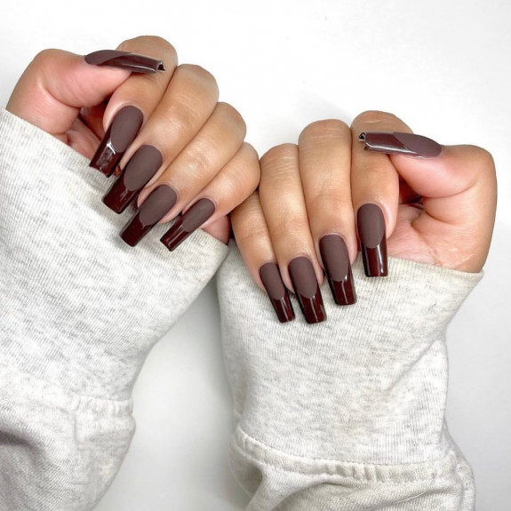 77 Trendiest Fall Nails To Compliment Your Fall Outfits — Brown Matte Nails with Glossy Tips