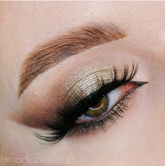 35 Eyeshadow Makeup Looks — Neutral Gold Makeup