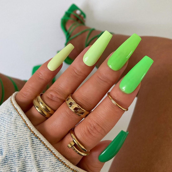 35 Cute and Simple Nail Designs 2022 — Shades of Green Acrylic Nails