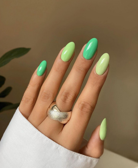 35 Cute and Simple Nail Designs 2022 — Shades of Green Nails