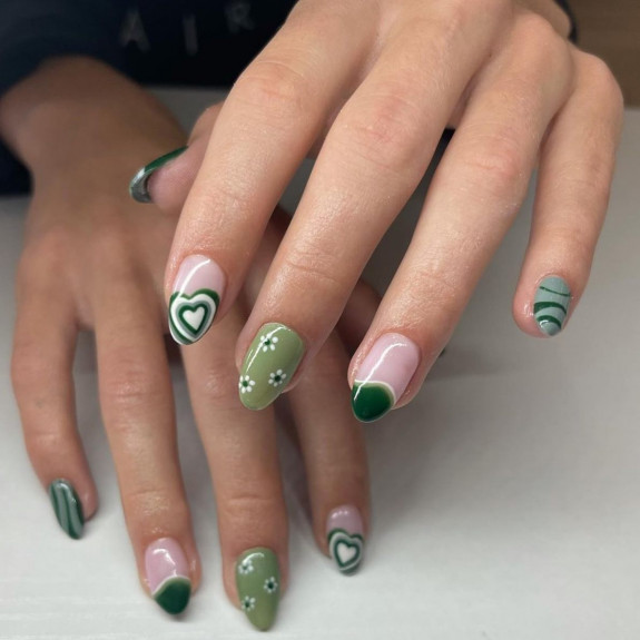 40-nail-designs-for-fall-2022-mix-and-match-green-short-nails