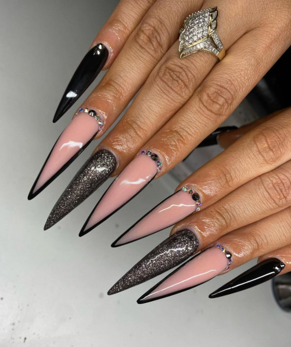 34 Grunge Nails That are Perfect For Fall — Nude, Glitter Black Stiletto Nails