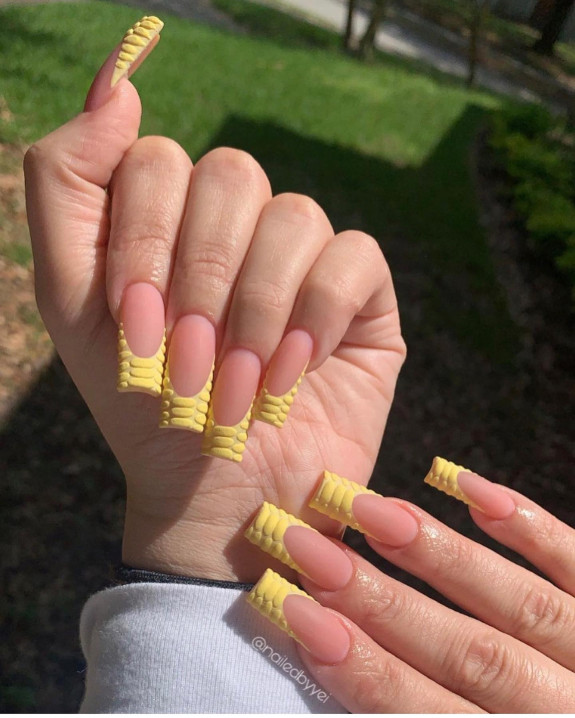 31 Best Crocodile Nail Designs — Yellow Croc Skin Print French Tips