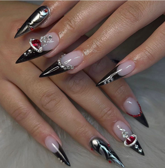 34 Grunge Nails That are Perfect For Fall — Black Grunge Birthday Nails