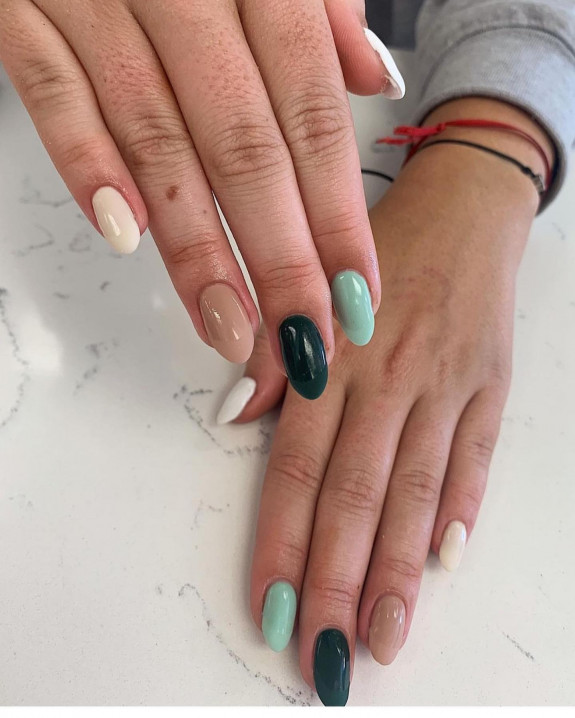 35 Fresh Autumn Nail Art Ideas To Try Now — Green and Neutral Nails Colors