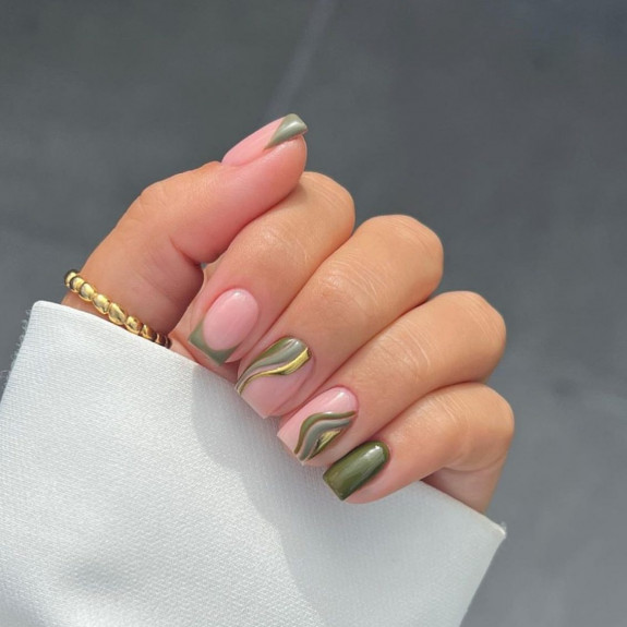 31 Beautiful Green Nail Designs For Fall — Olive Green and Gold Swirl Short Sheer Nails