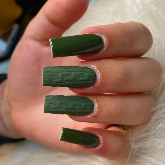 31 Beautiful Green Nail Designs For Fall — Matte Green Sweater Nails