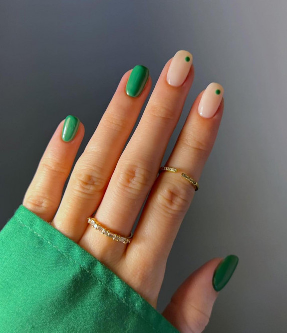 31 Beautiful Green Nail Designs For Fall — Minimalist Green Nails Design