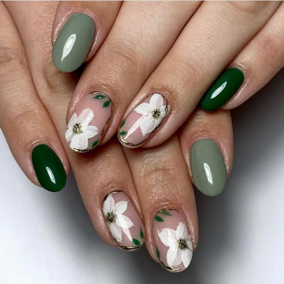 31 Beautiful Green Nail Designs For Fall — Flower + Green Nails