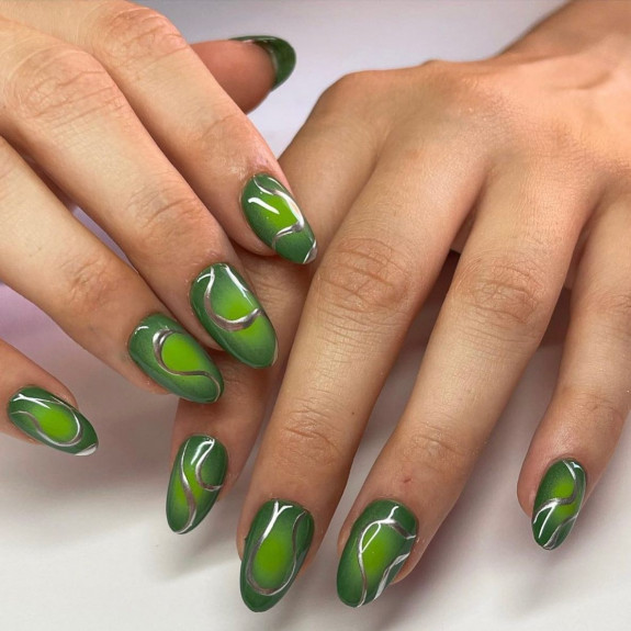 31 Beautiful Green Nail Designs For Fall — Silver Swirl Green Nails