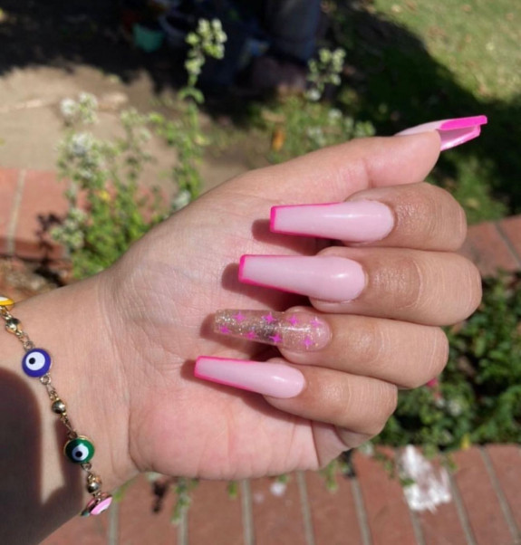 32 Pink Colored Coffin Nails — Pink Star Clear Nail + Dark Pink Outline Nails