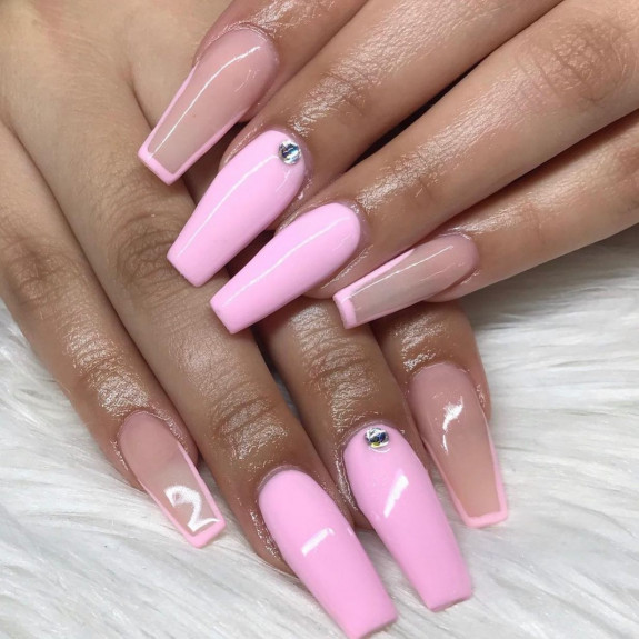 32 Pink Colored Coffin Nails — Light Pink Outline + Plain Coffin Nails