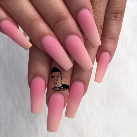 32 Pink Colored Coffin Nails — Matte Ombre Pink Nails