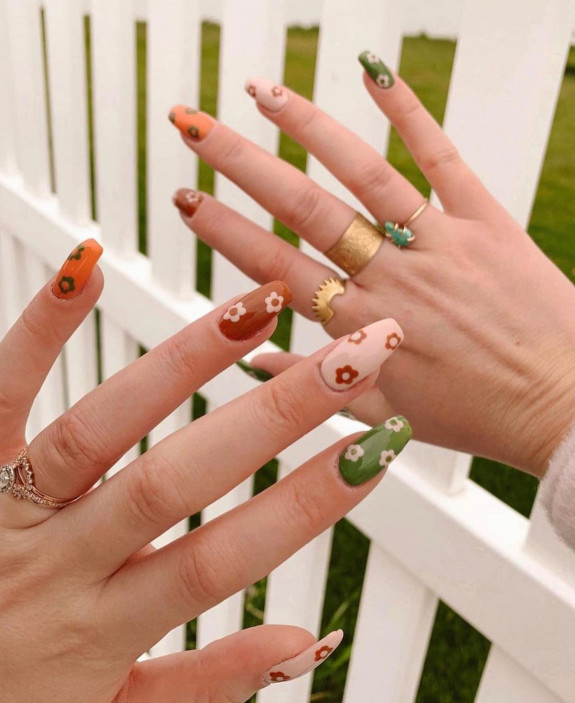 25 Autumnal Nails in 2022 — Flower Autumn Nail Colours