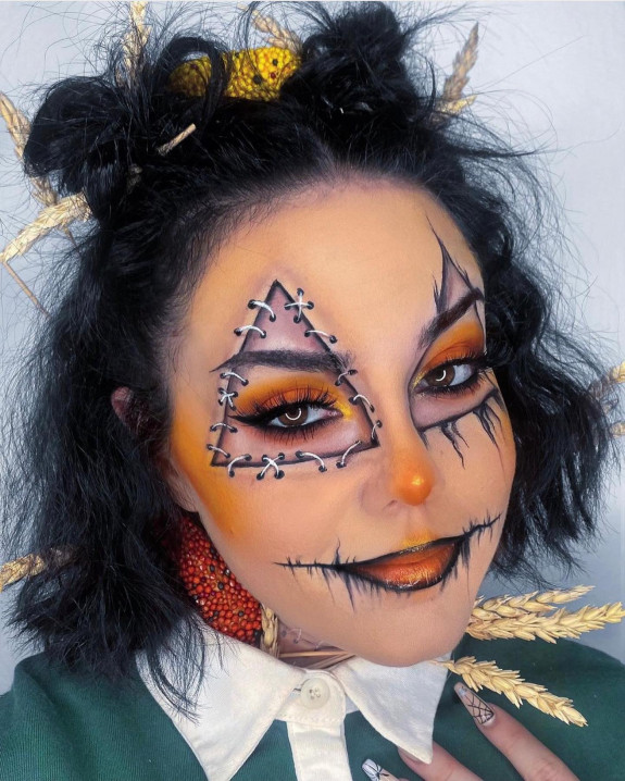 30 Halloween Makeup Looks for 2022 — Scarecrow Makeup Look