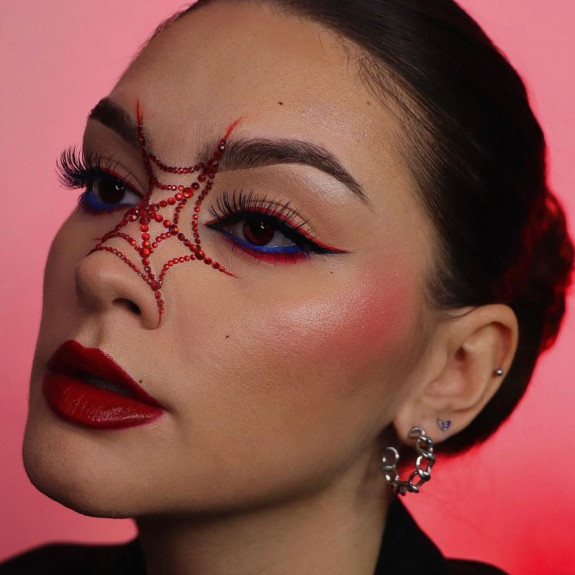 35 Creepy Spider Makeup Ideas for Halloween 2022 —Red Spider Web Makeup