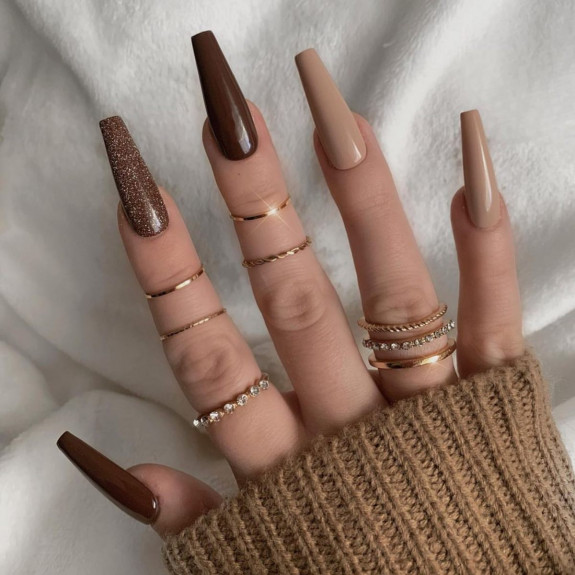 25 Autumnal Nails in 2022 — Gradient Brown + Glitter Coffin Nails