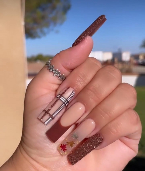 40+ Thanksgiving Nail Ideas — Plaid + Fall Leave Acrylic Nails