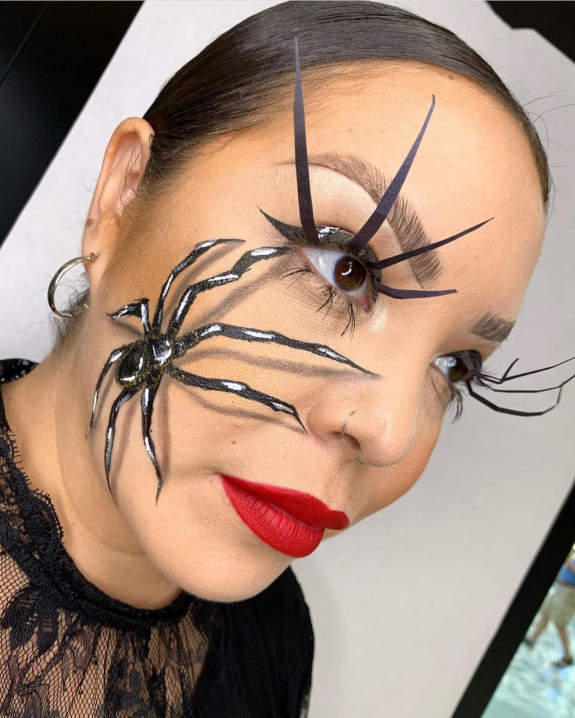 35 Creepy Spider Makeup Ideas for Halloween 2022 — Giant Spider Face Makeup