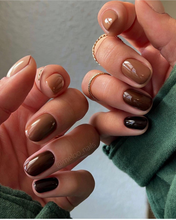 40+ Thanksgiving Nail Ideas — Gradient Brown Nails